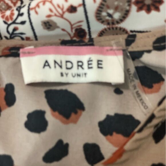 Andree by Unit animal print Size Small - Picture 7 of 7